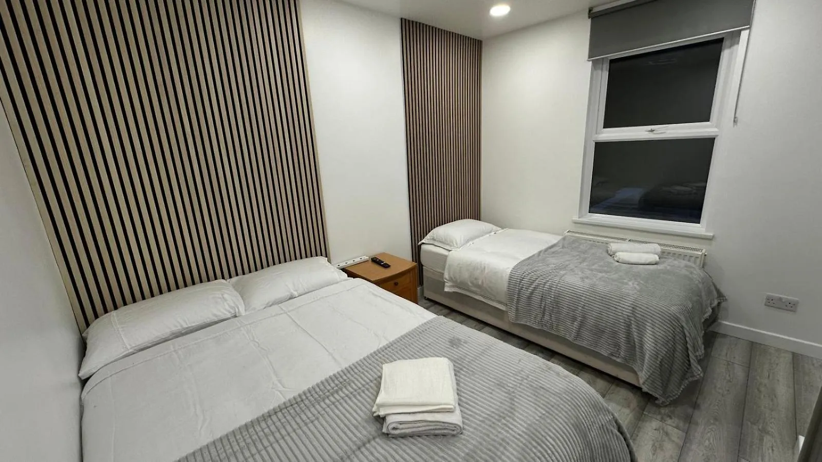 Fully Furbished Entire Flat 3 Apartment London